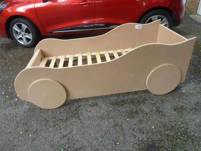 How to build a Kid's Racing Car Bed BuildEazy